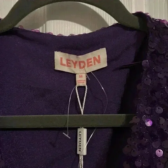 Leyden dress
PTP approx 17” (open front)
Length approx 35” - Picture 4 of 6